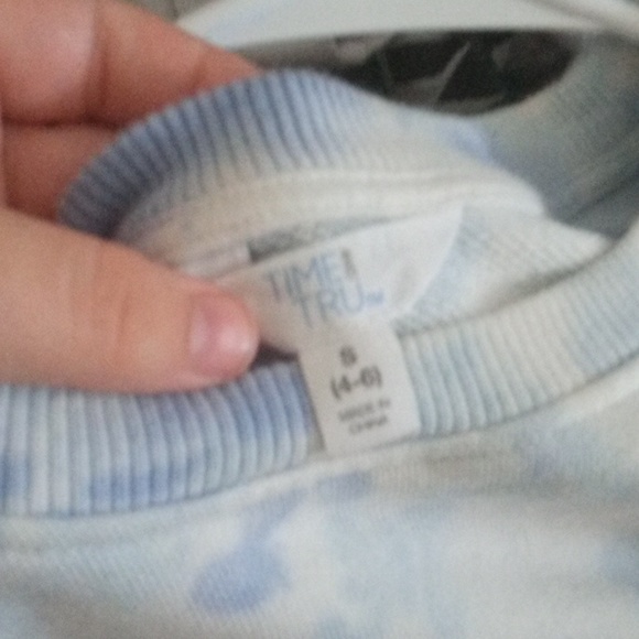 Sweatshirt - Picture 5 of 5